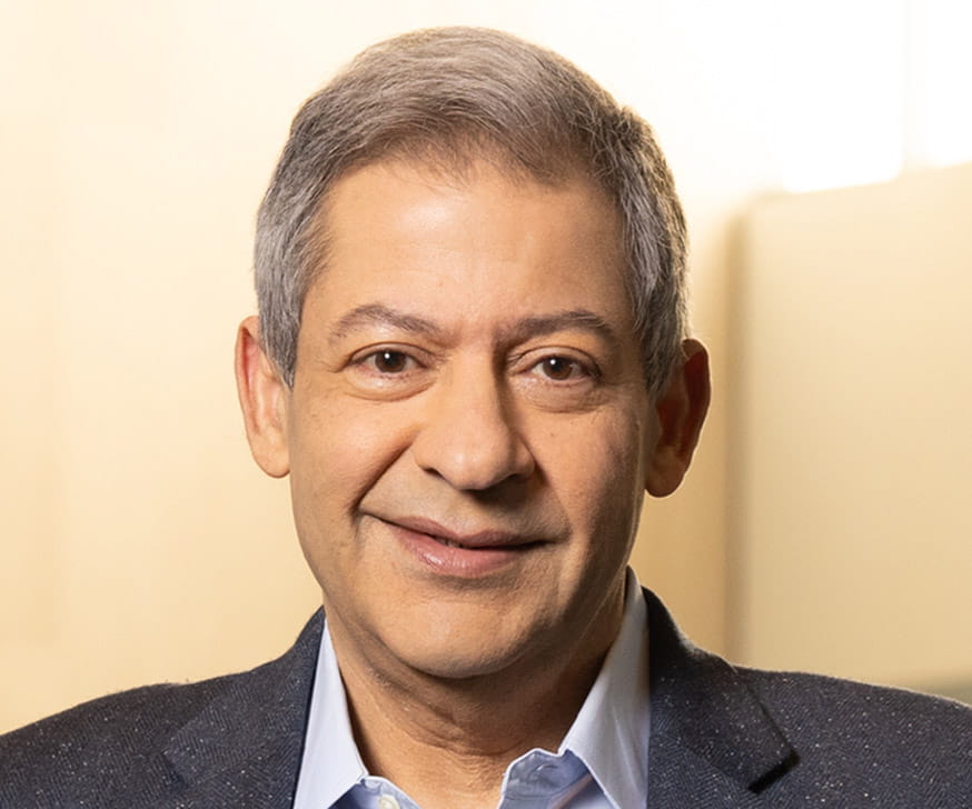 Portrait of Noshir Contractor, Faculty at the Kellogg School of Management