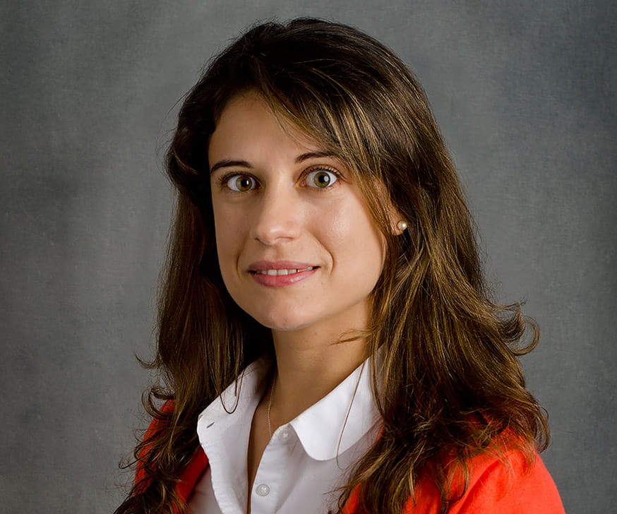 Portrait of Sara Moreira, Faculty at the Kellogg School of Management